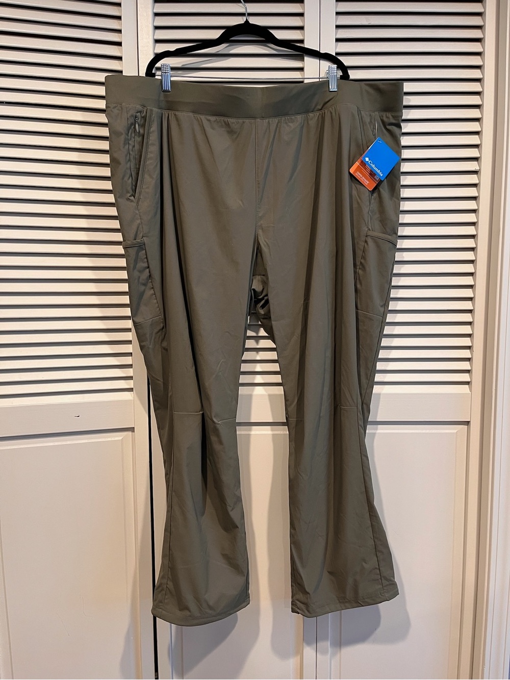 Columbia Women's Olive Green Performance Track Pants